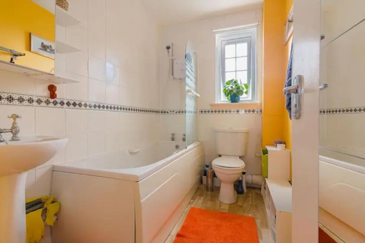 Guestready - Cosy & Bright - Central Flat Edimburgo Esterno foto